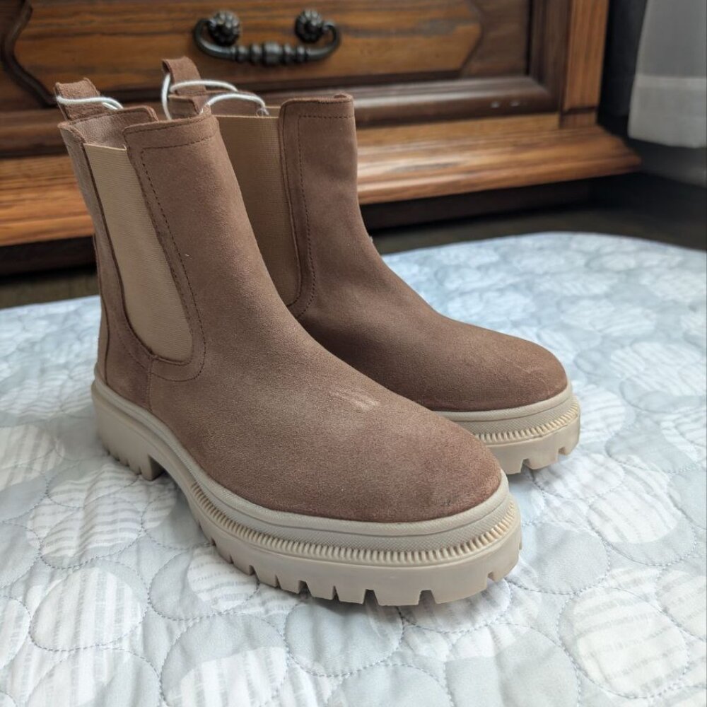 Ladies Genuine Suede Chelsea Boots Serra Size 7 US